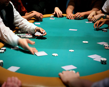 http://www.harlequinfuncasino.com/wp-content/uploads/2012/03/Poker-Table-Hire.jpg